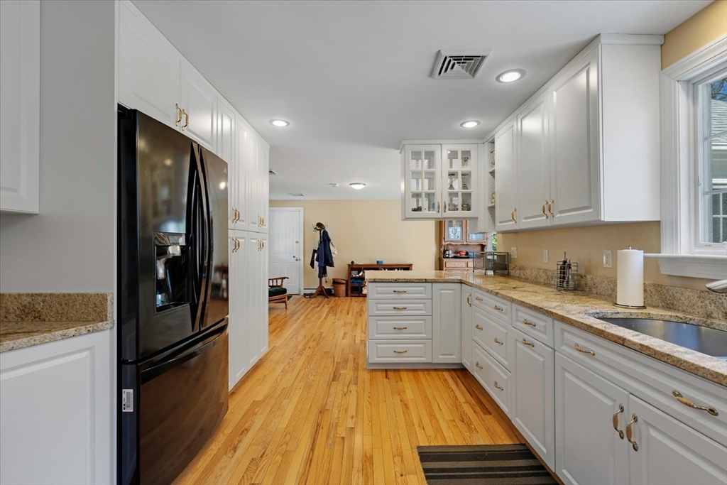 1820 Santuit-Newtown Road Barnstable, MA 02635 - Photo 10 of 36