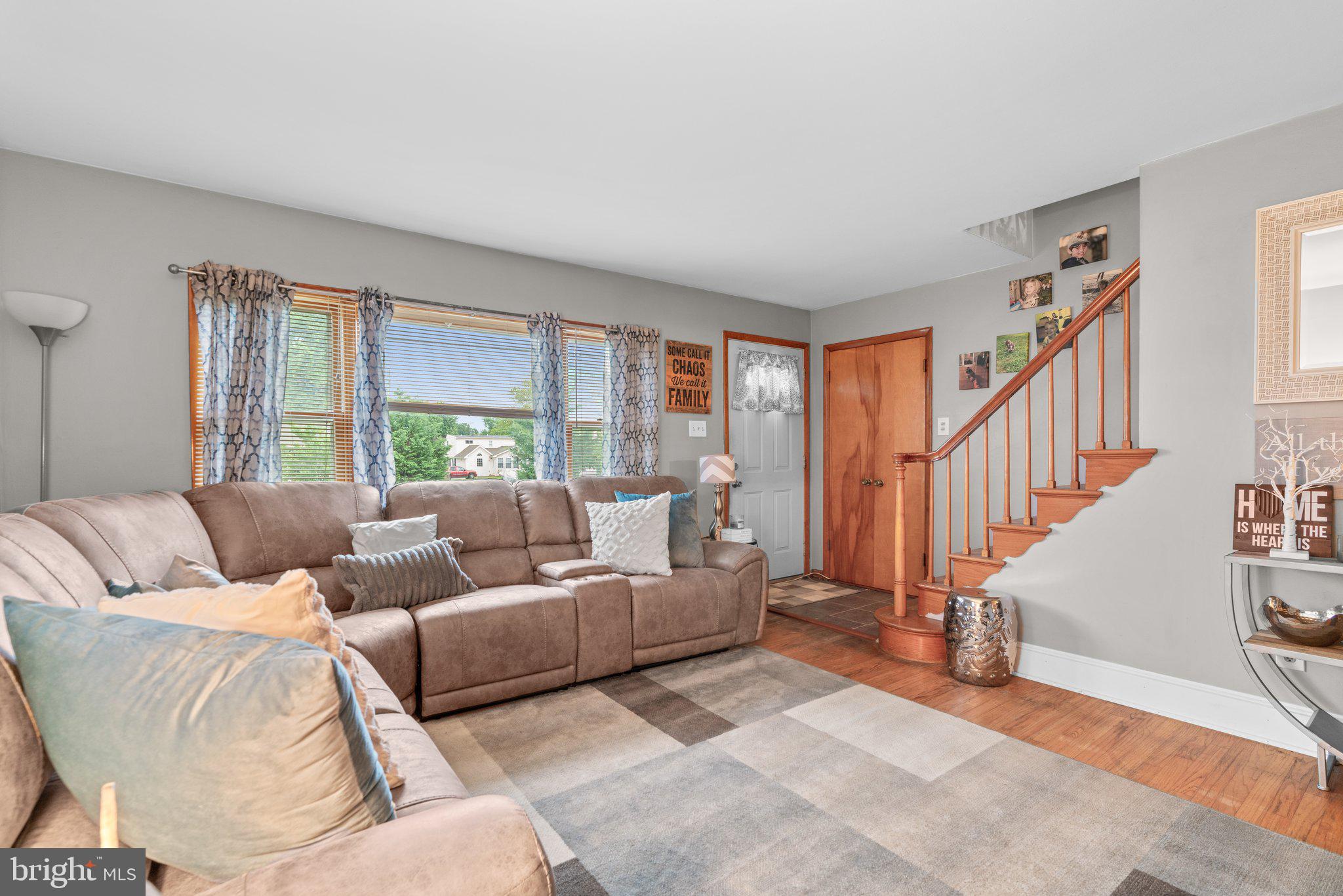 238 Carroll Road Pasadena, MD 21122 - Photo 6 of 38 Gallery Image 6