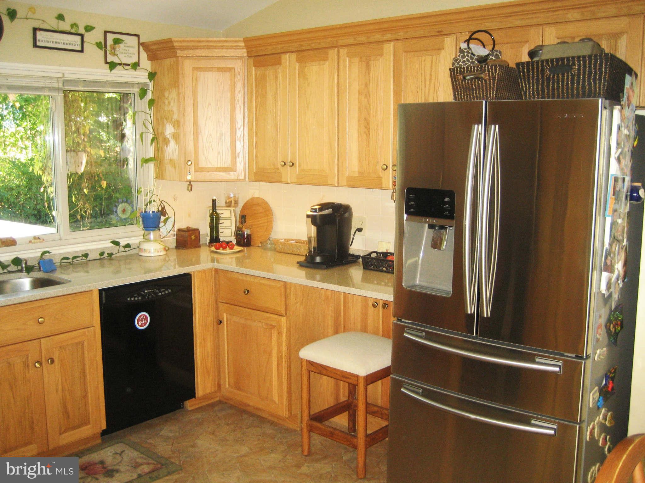 6815 Old Chesterbrook Road McLean, VA 22101 - Photo 20 of 30 Kitchen