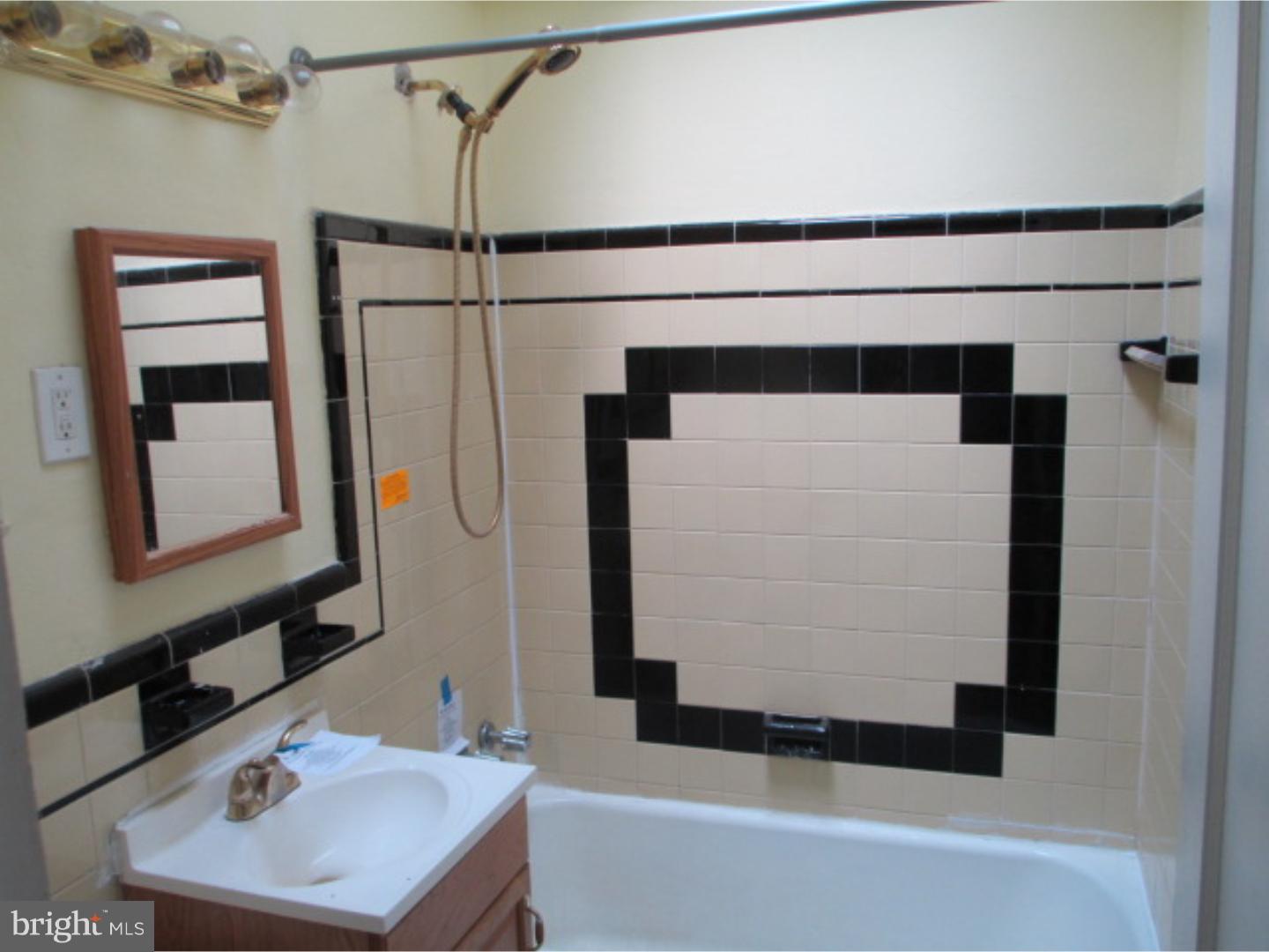 628 Andover Road Upper Darby, PA 19082 - Photo 13 of 20 Bathroom