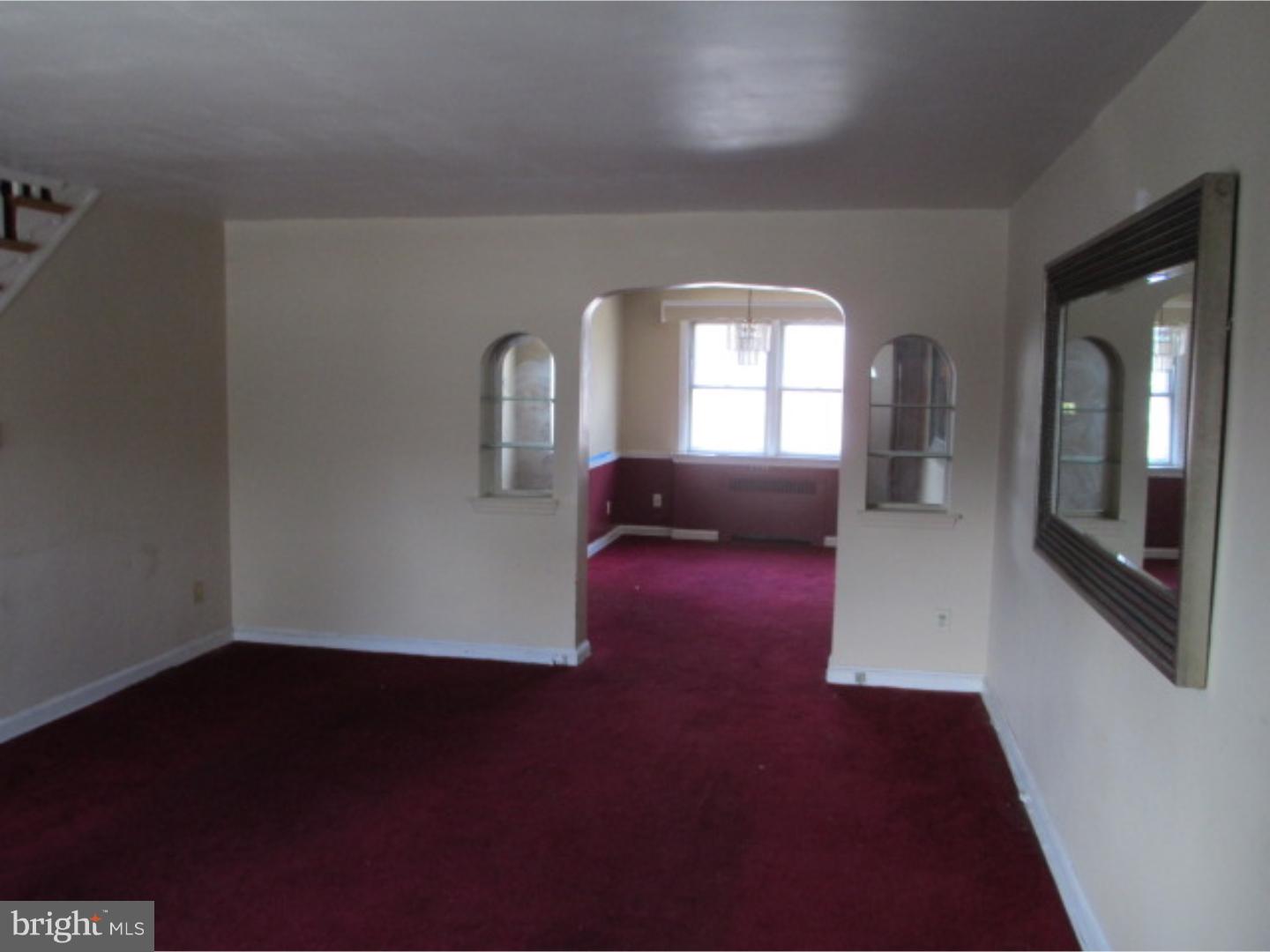628 Andover Road Upper Darby, PA 19082 - Photo 3 of 20 Living Room