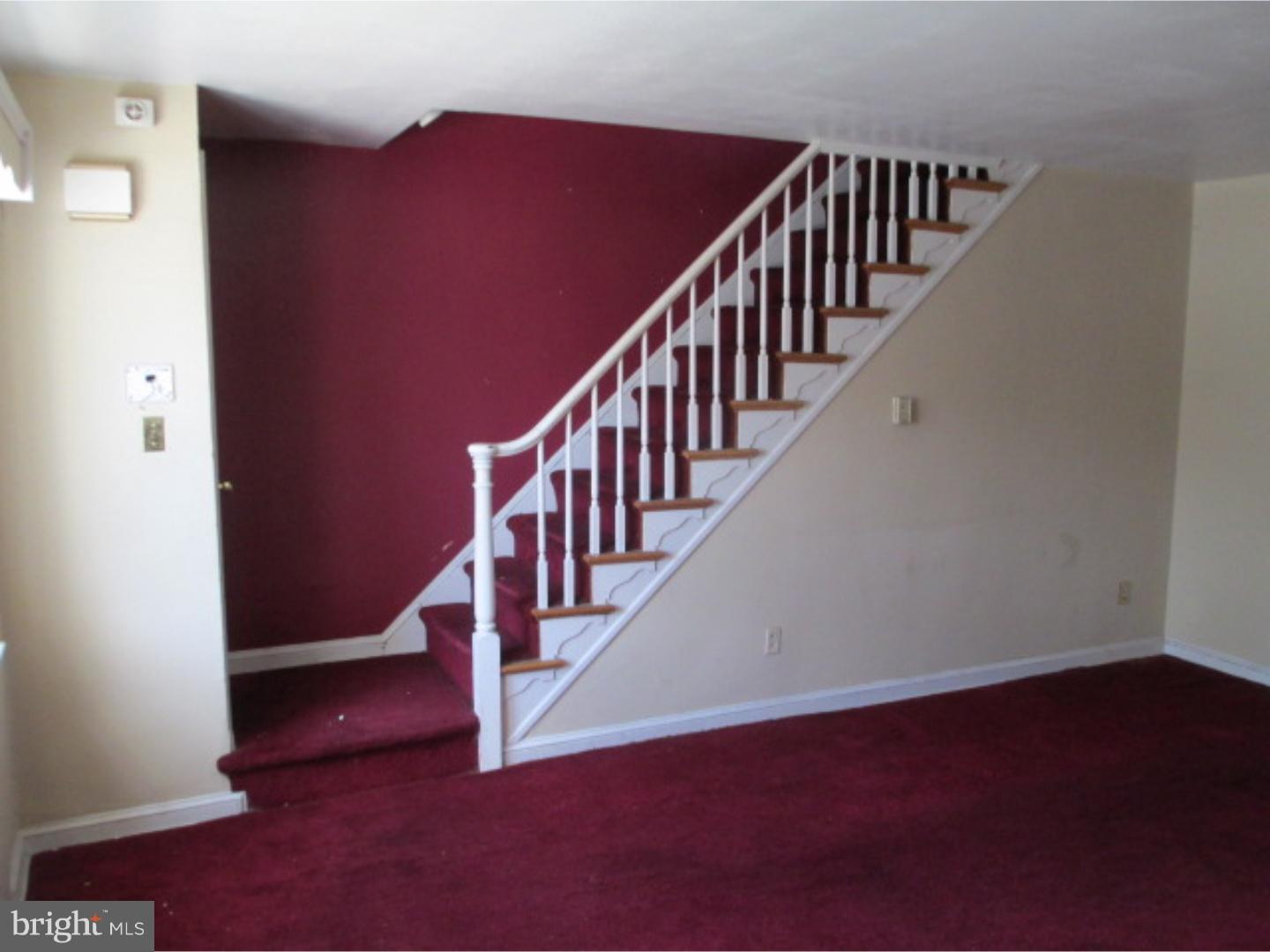 628 Andover Road Upper Darby, PA 19082 - Photo 4 of 20 Living Room