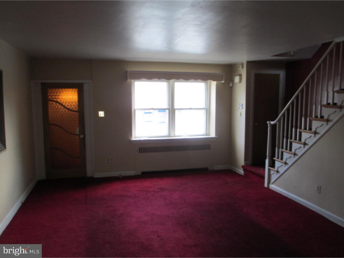 628 Andover Road Upper Darby, PA 19082 - Photo 5 of 20 Living Room