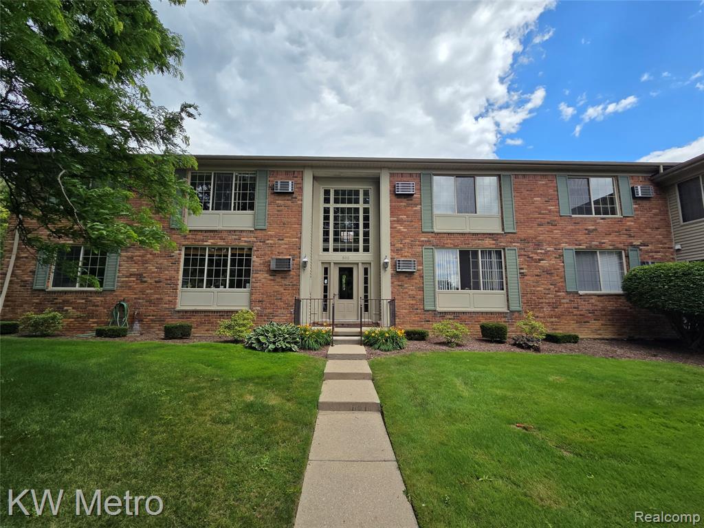 500 Romeo Road, Unit 122 Rochester, MI 48307 - Photo 1 of 12