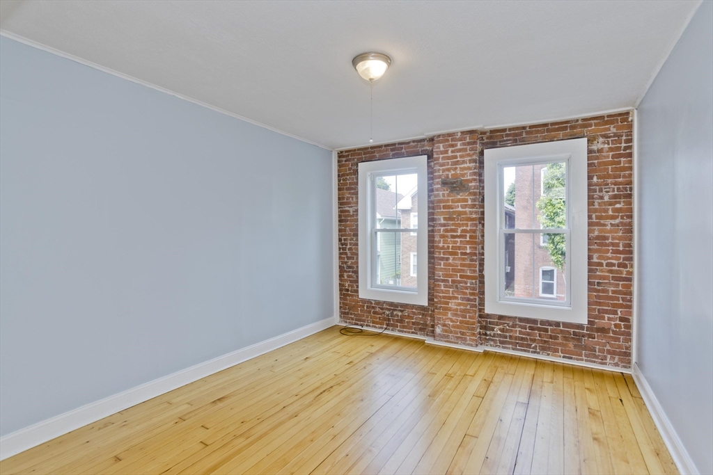 56 Pine Street Holyoke, MA 01040 - Photo 15 of 27