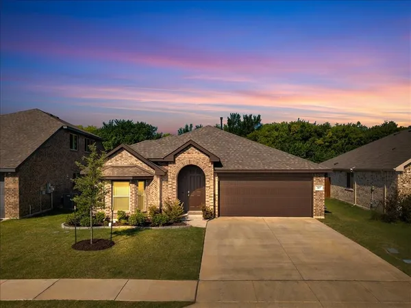 $329,000 | 317 Rock Sparrow Trail, Alvarado, TX 76009