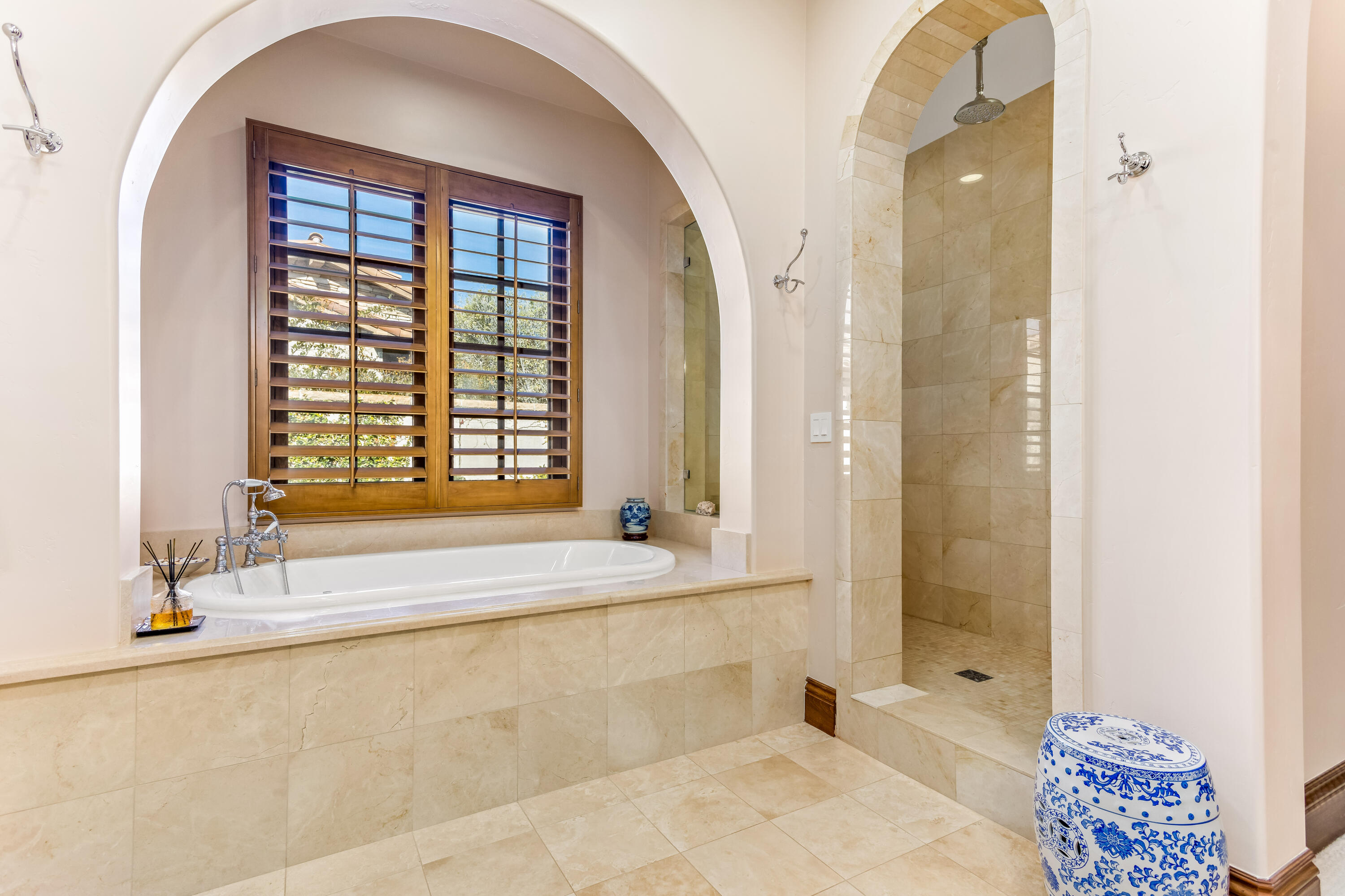 7732 Kestrel Lane Goleta, CA 93117 - Photo 18 of 33 23