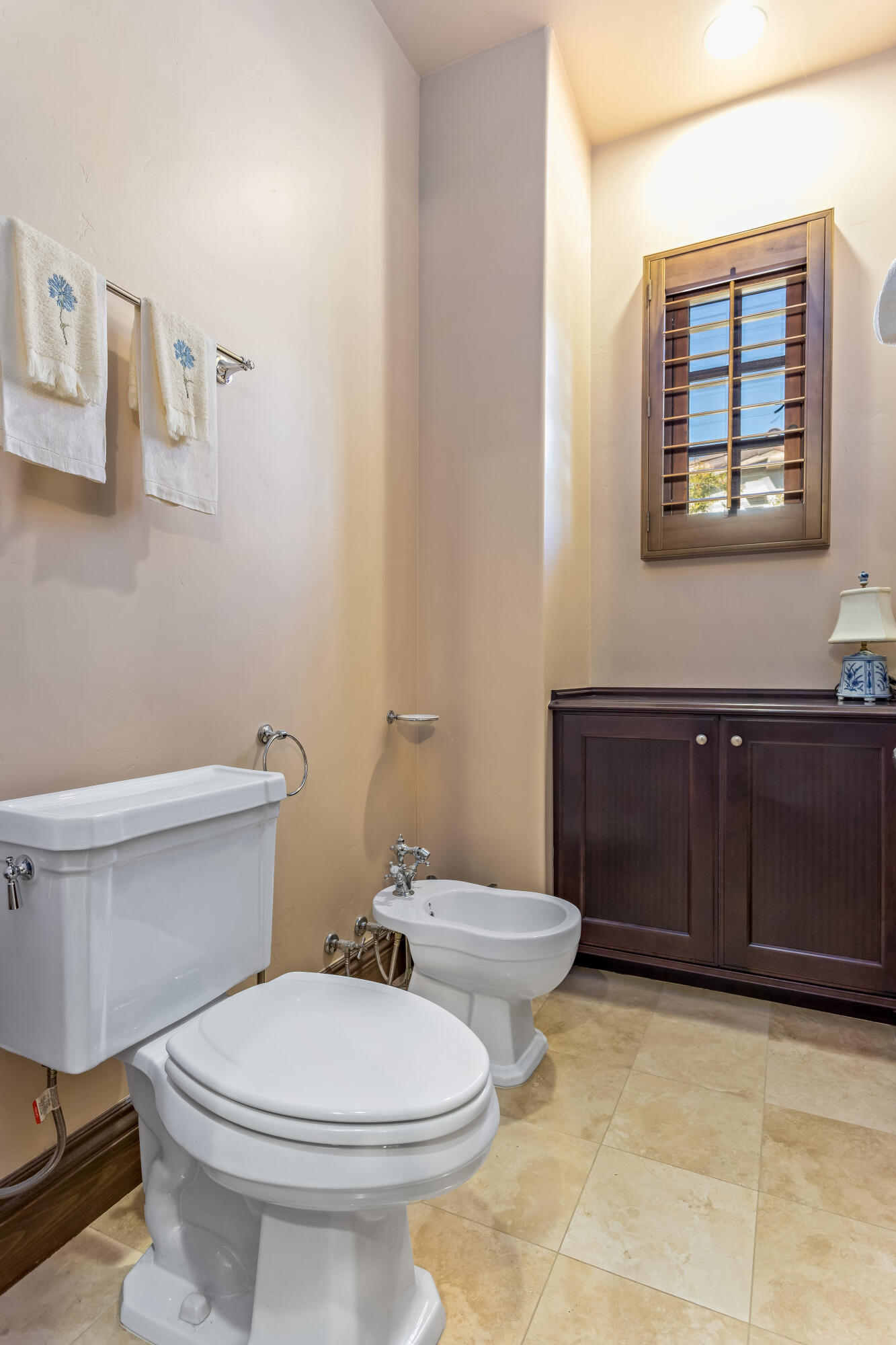 7732 Kestrel Lane Goleta, CA 93117 - Photo 19 of 33 Primary bath