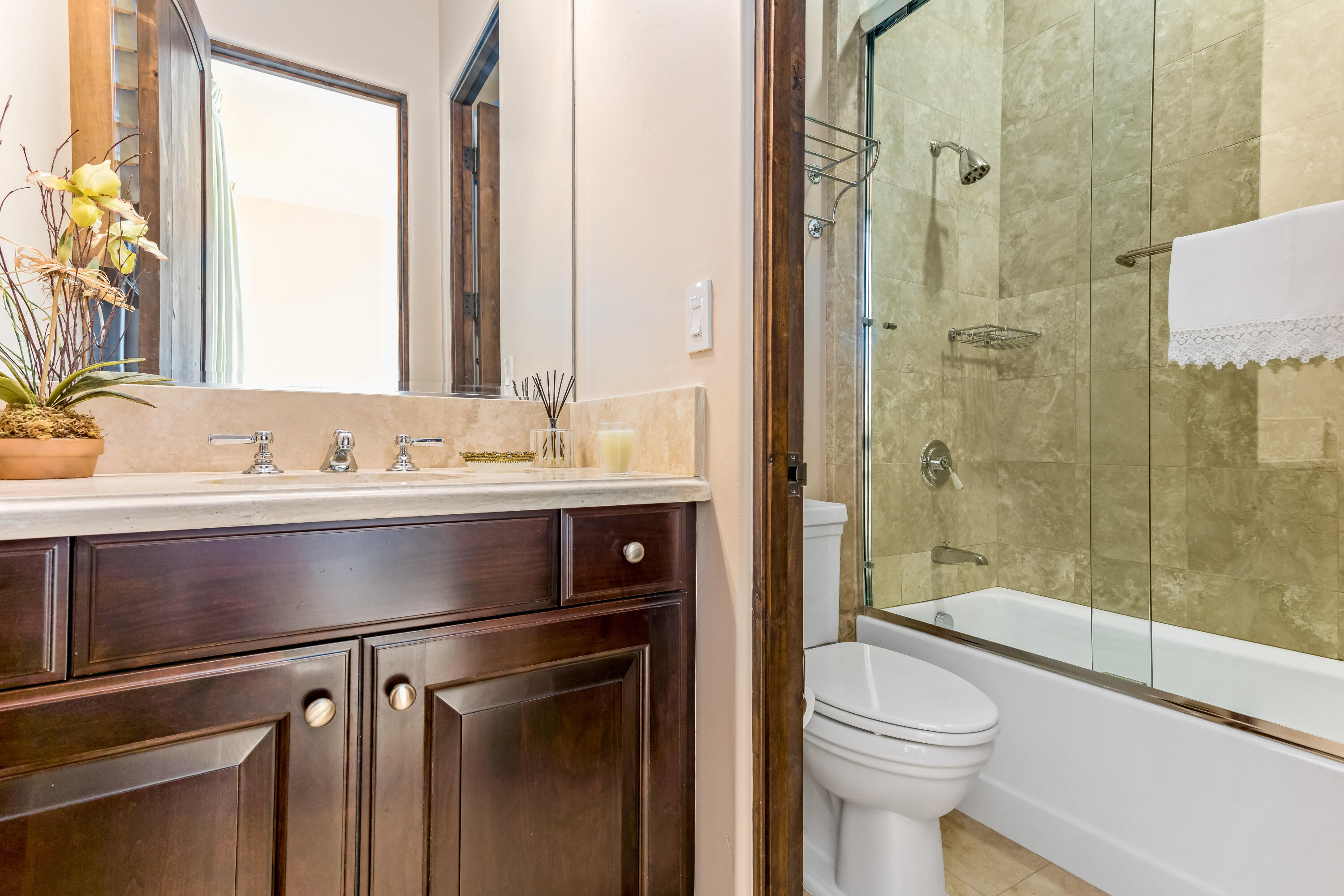 7732 Kestrel Lane Goleta, CA 93117 - Photo 22 of 33 Bath for Bedroom #2