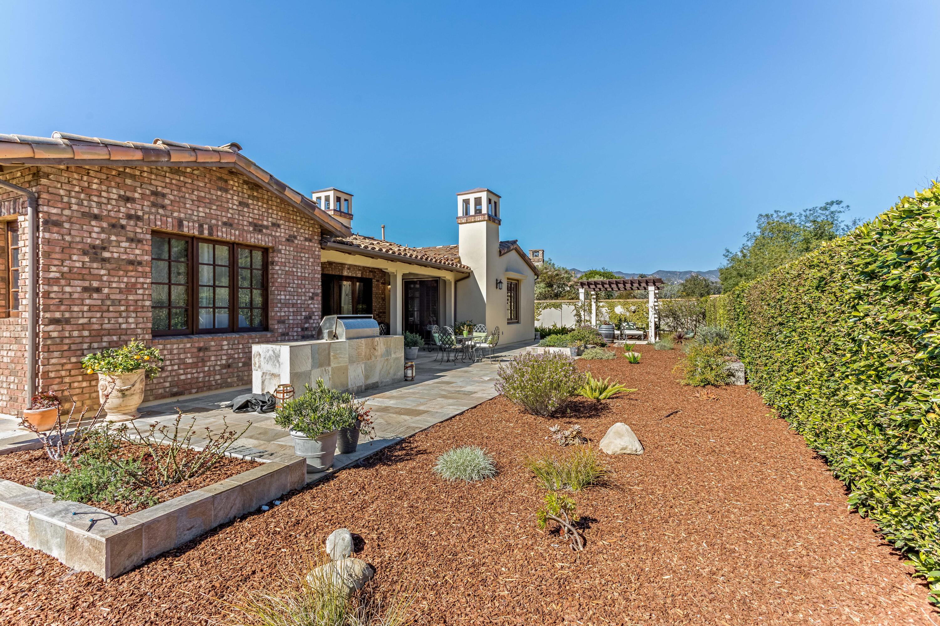 7732 Kestrel Lane Goleta, CA 93117 - Photo 28 of 33 Rear yard view
