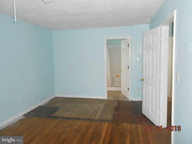7956 Oak Road Pasadena, MD 21122 - Photo 8 of 14 Bedroom