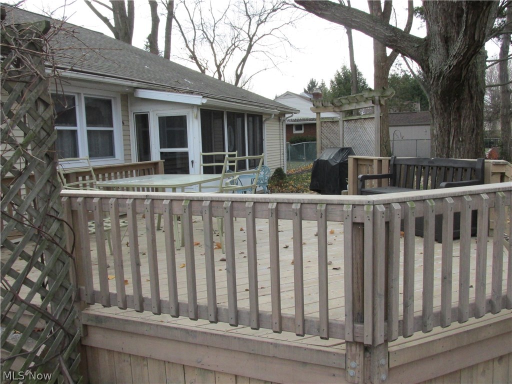 20896 Mastick Road Cleveland, OH 44126 - Photo 29 of 35