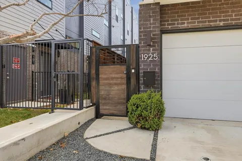 $825,000 | 1925 North Prairie Avenue, Dallas, TX 75204