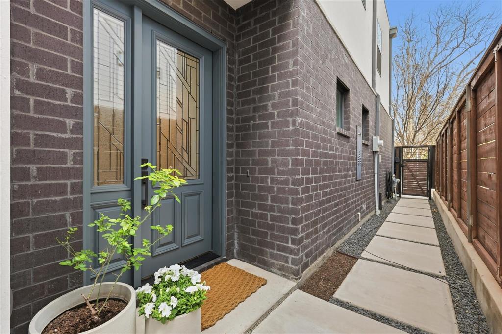 1925 North Prairie Avenue Dallas, TX 75204 - Photo 4 of 28