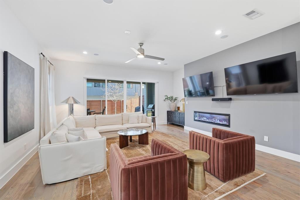 1925 North Prairie Avenue Dallas, TX 75204 - Photo 10 of 28