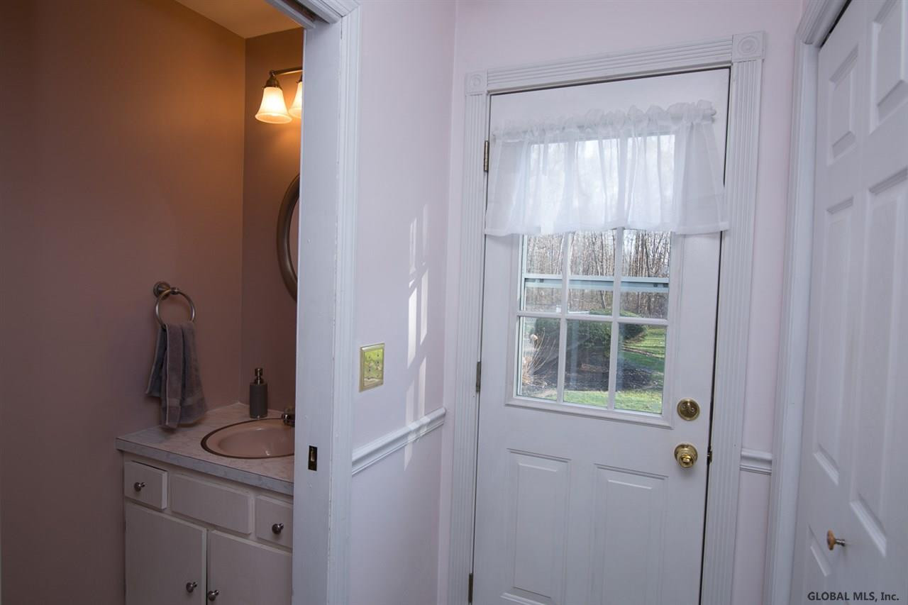 432 Wallace Road Colonie, NY 12304 - Photo 13 of 17 Photo 13