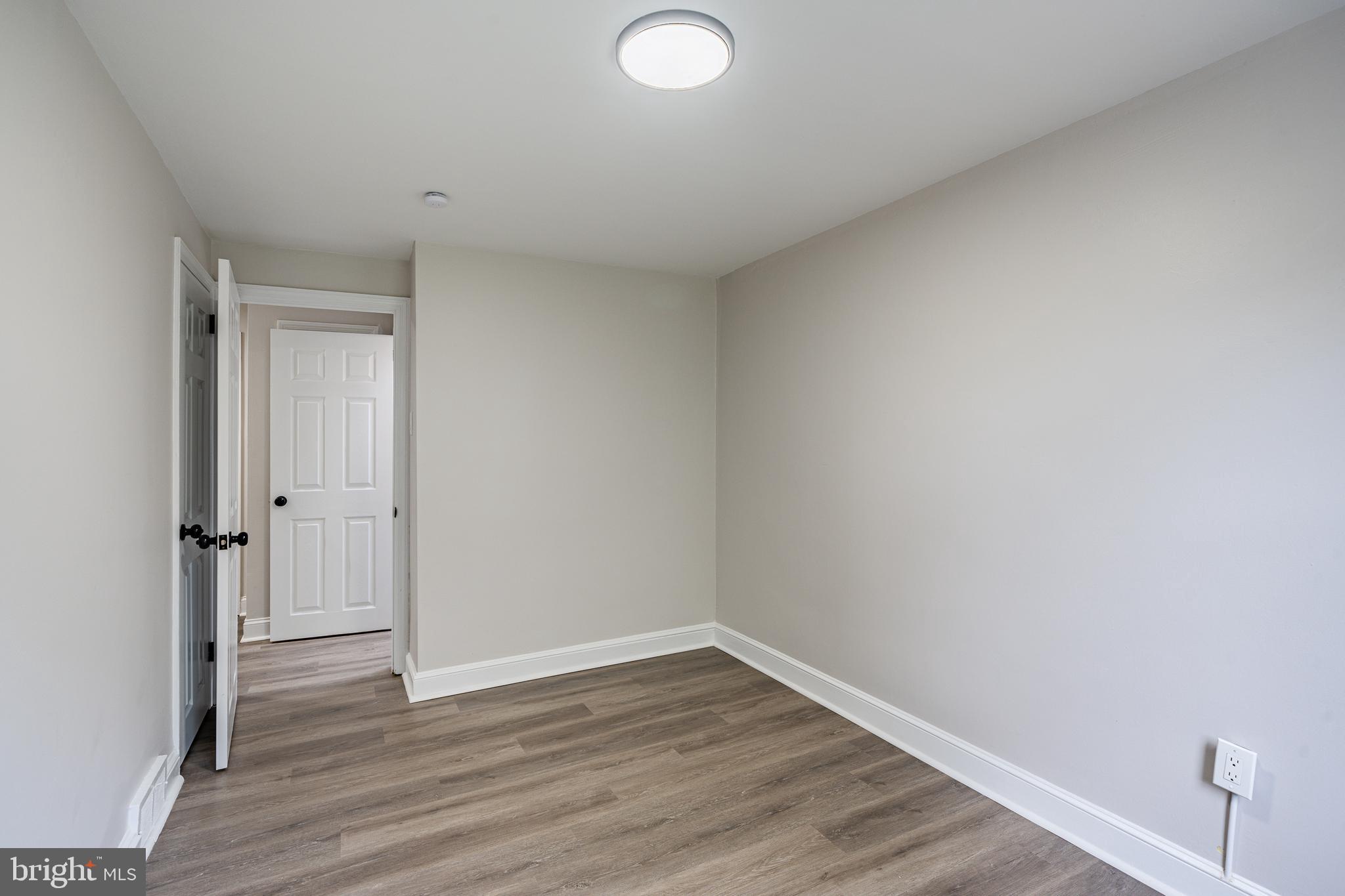 13 East Lynbrook Road Collingdale, PA 19023 - Photo 28 of 39