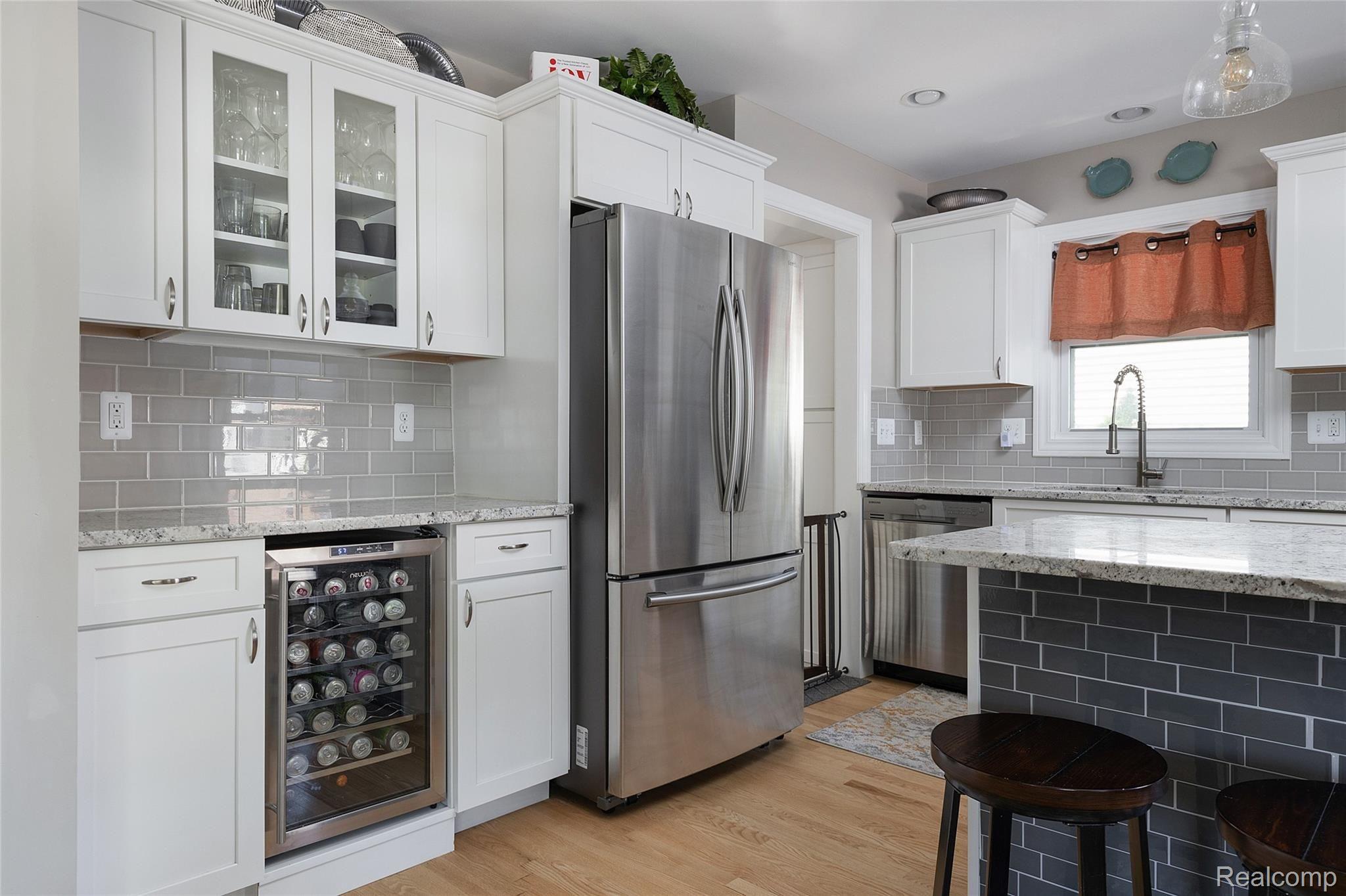 1705 Princeton Road Berkley, MI 48072 - Photo 8 of 33 8.jpg