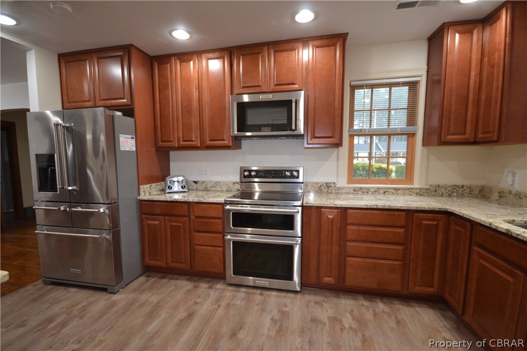 220 Sutton Avenue Reedville, VA 22539 - Photo 8 of 24