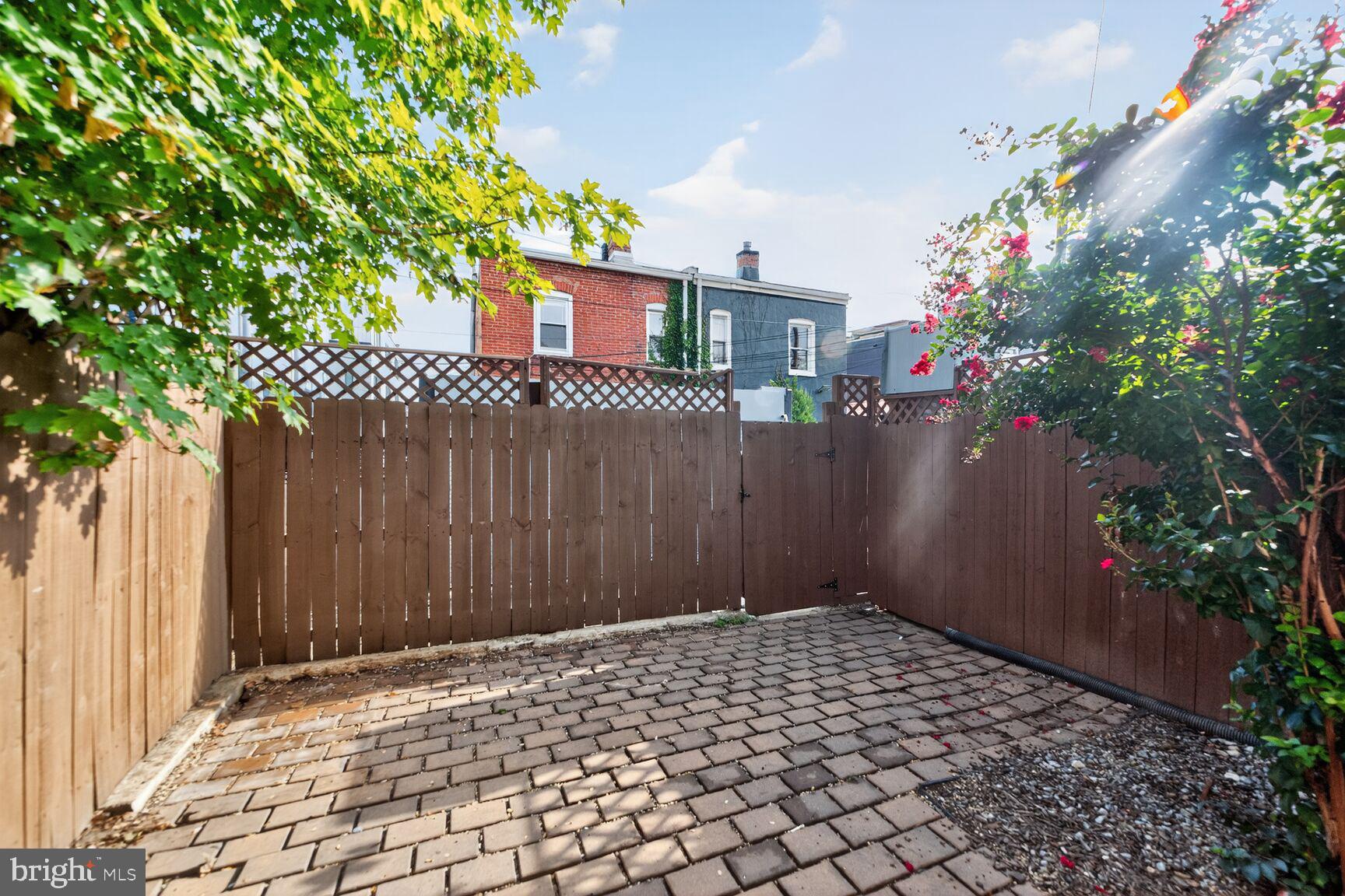 1251 I Street Northeast Washington, DC 20002 - Photo 15 of 31 a backyard of a house