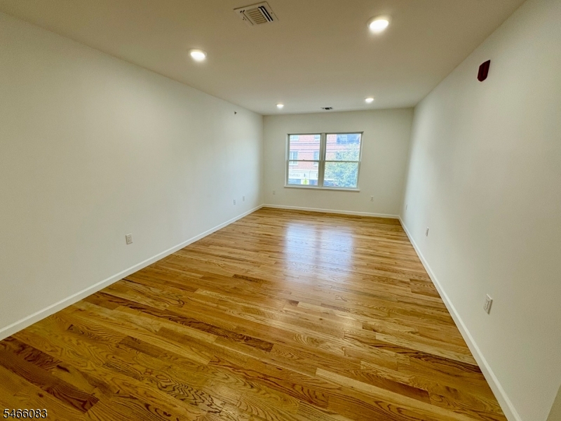 12 River Road, Unit 2 Fair Lawn, NJ 07410 - Photo 9 of 11 Gallery Image 9