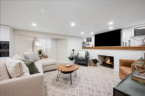 $1,150,000 | 2237 Thornwood Avenue, Wilmette, IL 60091