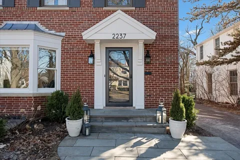 $1,150,000 | 2237 Thornwood Avenue, Wilmette, IL 60091