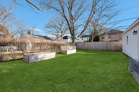 $1,150,000 | 2237 Thornwood Avenue, Wilmette, IL 60091