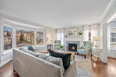 $1,150,000 | 2237 Thornwood Avenue, Wilmette, IL 60091
