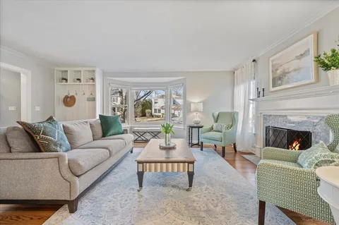$1,150,000 | 2237 Thornwood Avenue, Wilmette, IL 60091