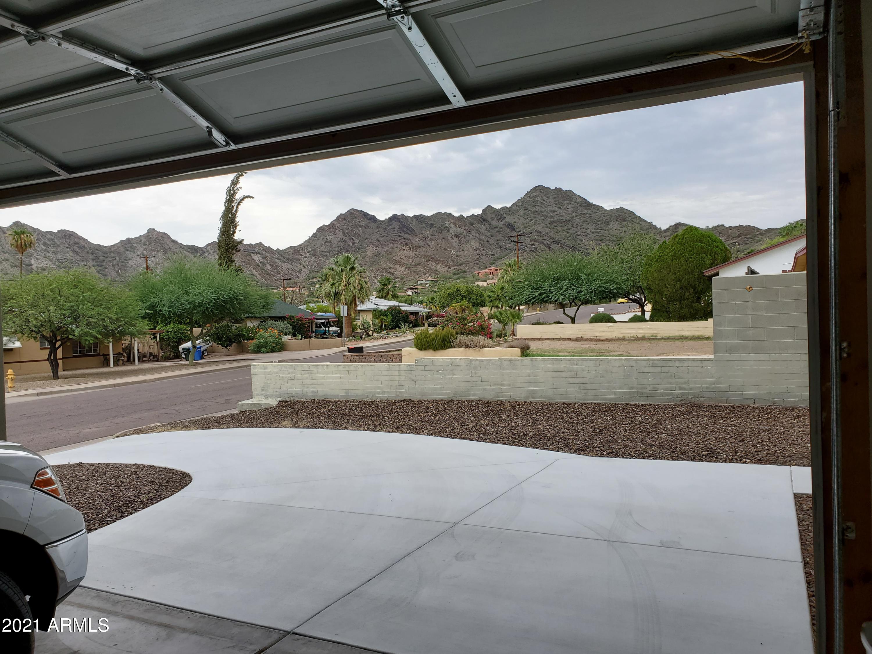 1523 East Hatcher Road Phoenix, AZ 85020 - Photo 17 of 20 Garage