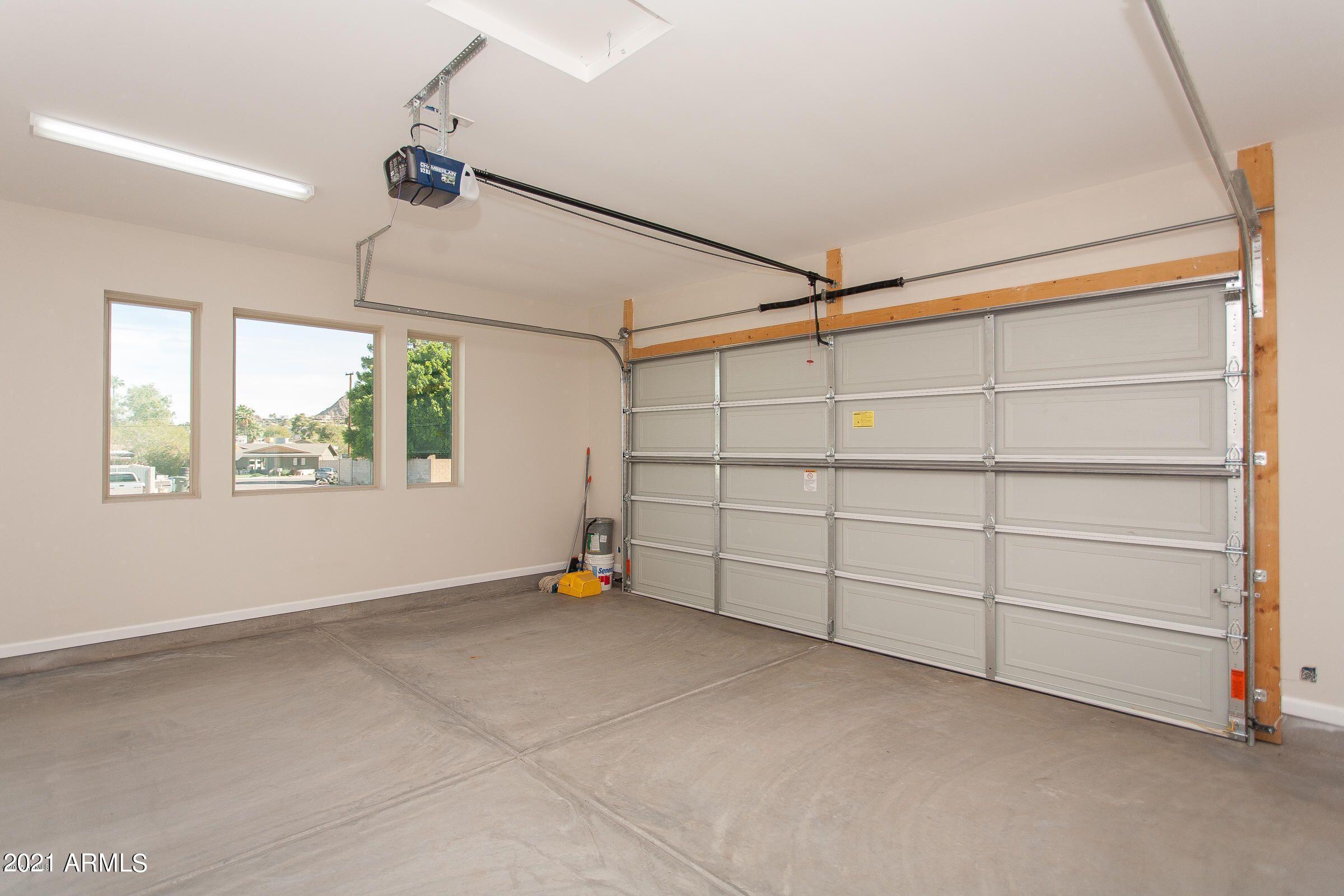 1523 East Hatcher Road Phoenix, AZ 85020 - Photo 18 of 20 Garage #2