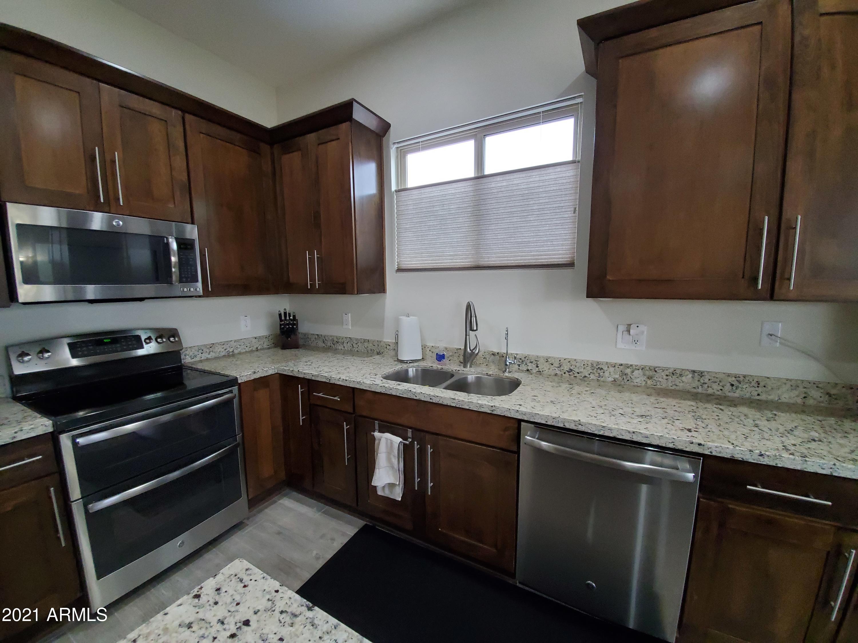 1523 East Hatcher Road Phoenix, AZ 85020 - Photo 3 of 20 Kitchen #3