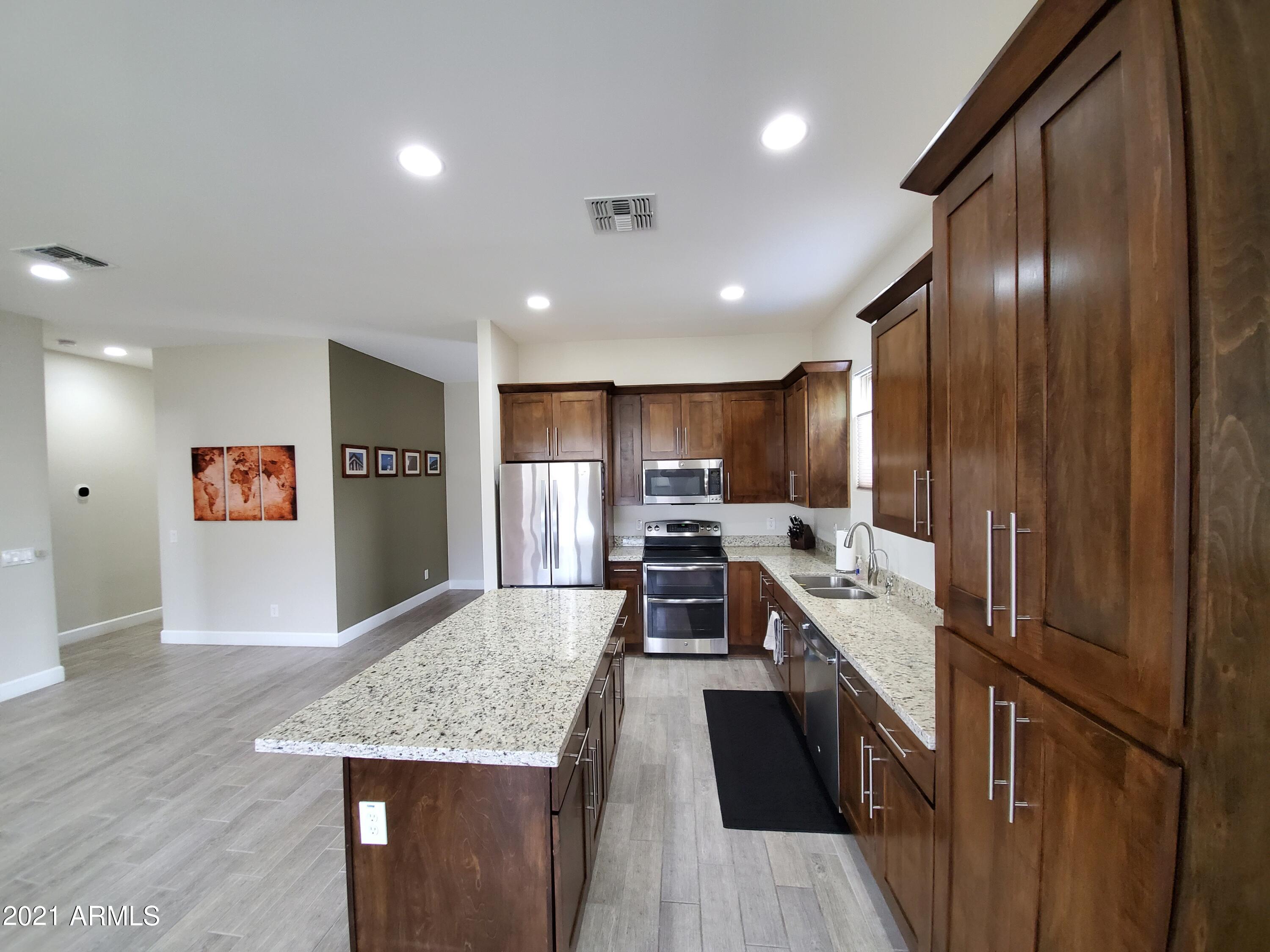 1523 East Hatcher Road Phoenix, AZ 85020 - Photo 4 of 20 Kitchen (2)