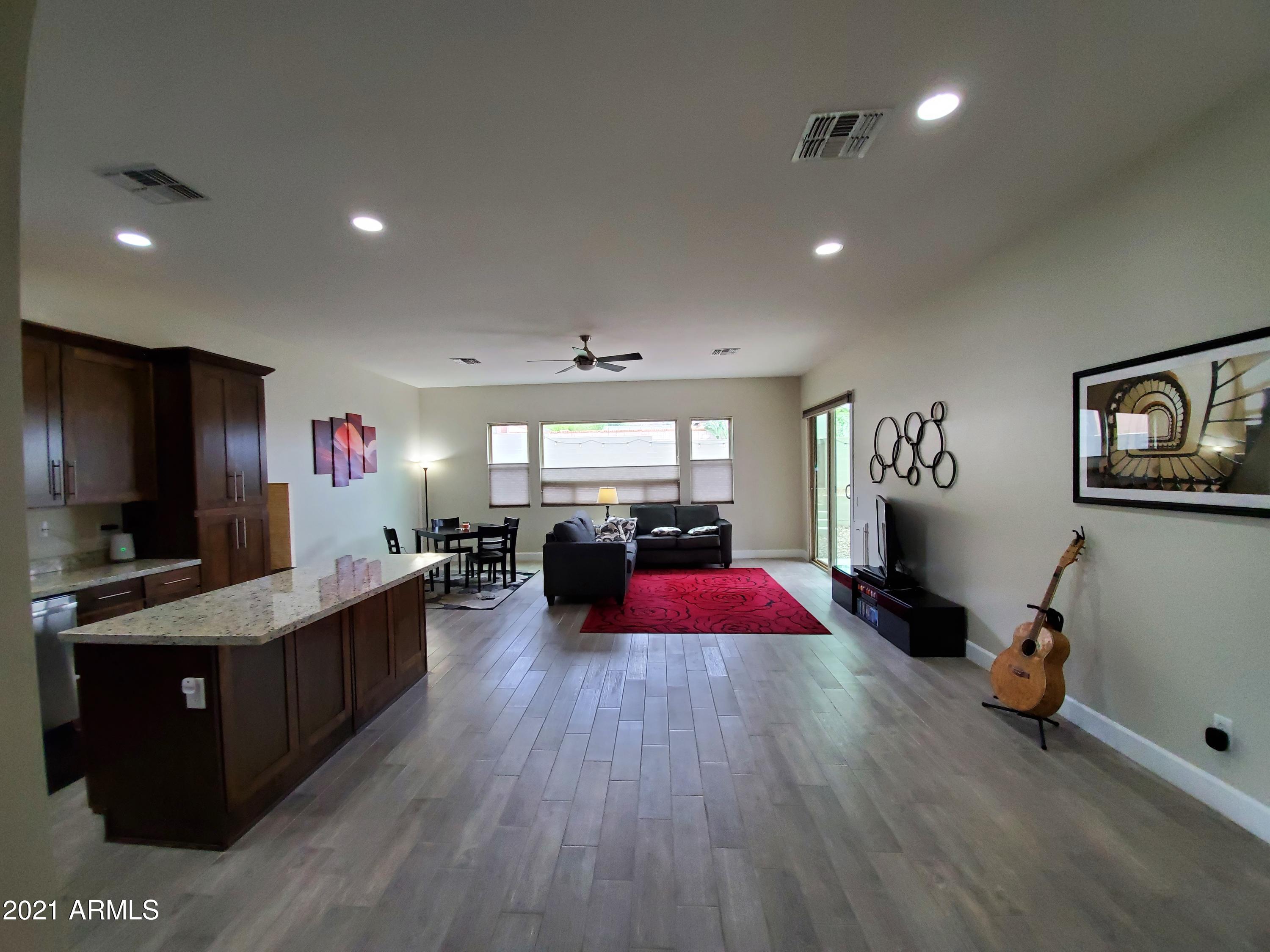 1523 East Hatcher Road Phoenix, AZ 85020 - Photo 5 of 20 Living room #!