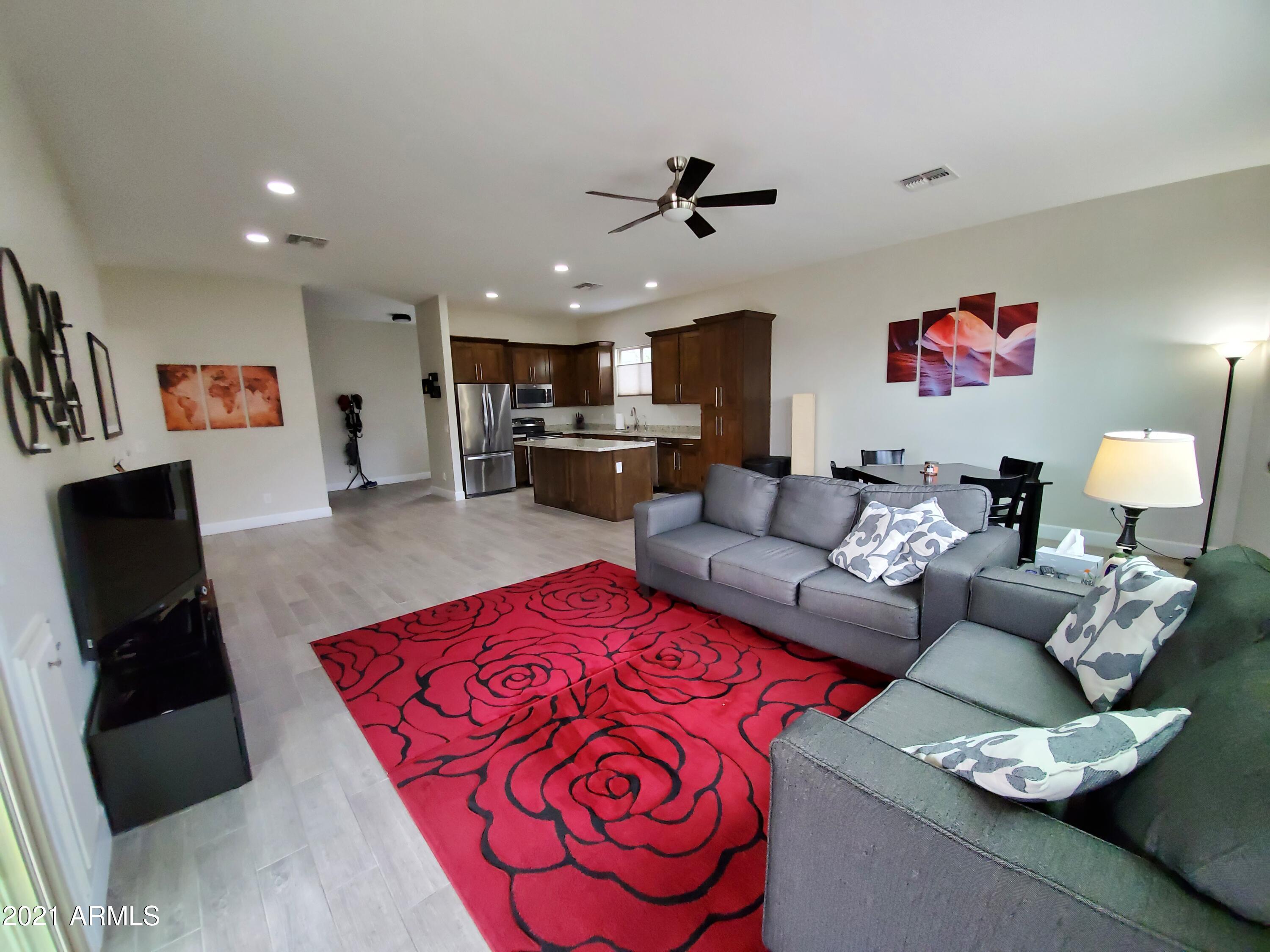 1523 East Hatcher Road Phoenix, AZ 85020 - Photo 6 of 20 Living Room