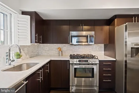 $915,000 | 3246 N Street Northwest, Unit 4A, Washington, DC 20007
