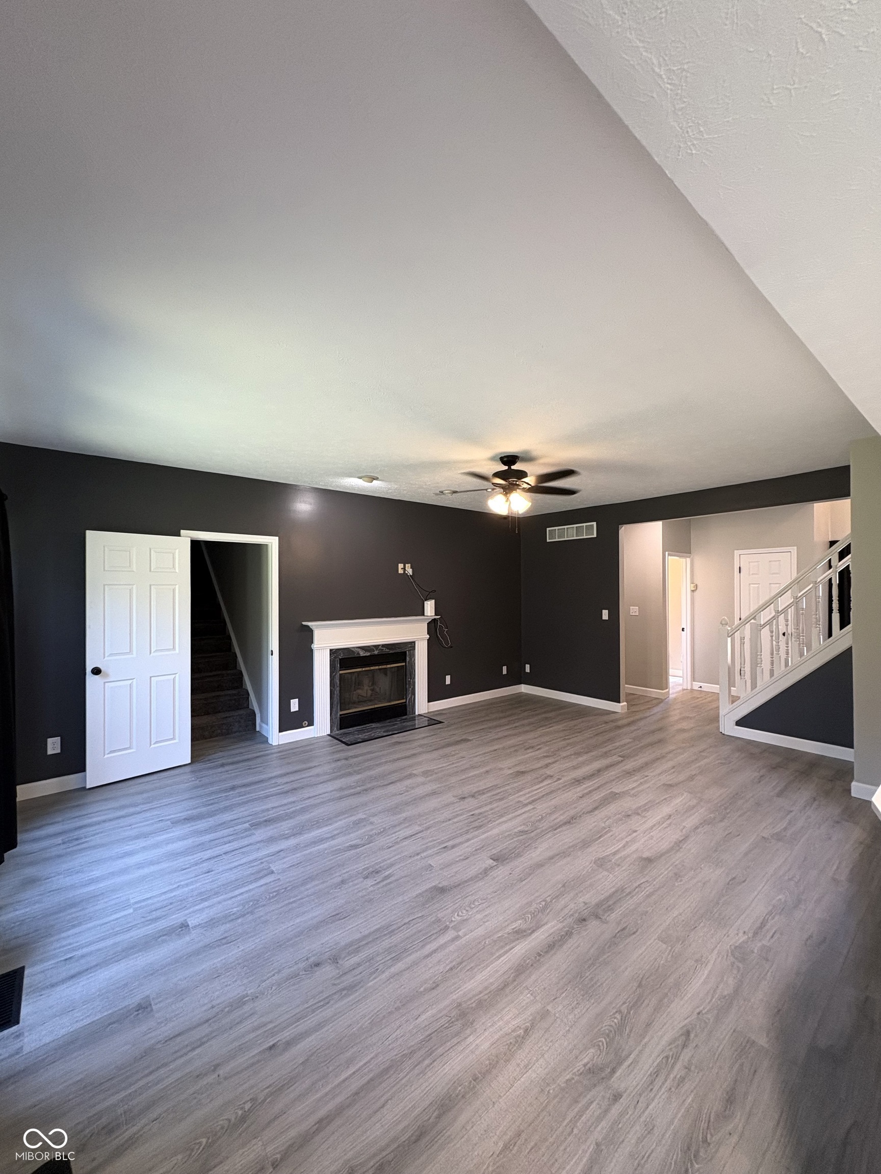7026 Starkey Ridge Lane Indianapolis, IN 46268 - Photo 13 of 36 Gallery Image 13