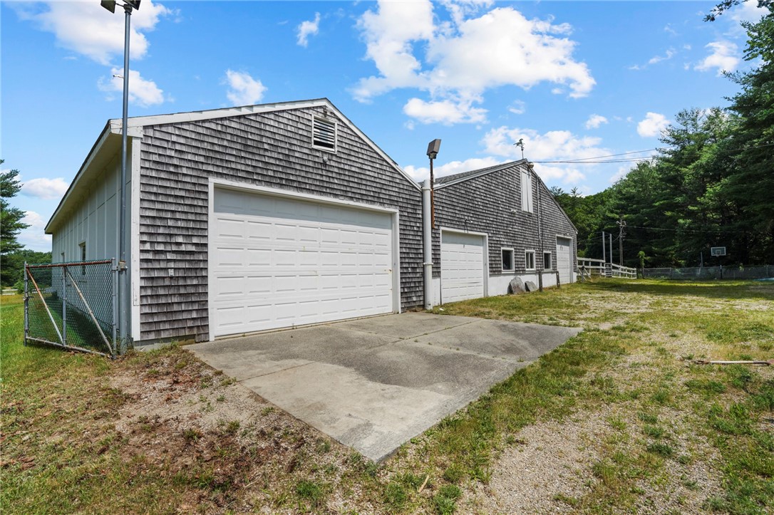 275 Mattity Road North Smithfield, RI 02896 - Photo 2 of 44 Gallery Image 2