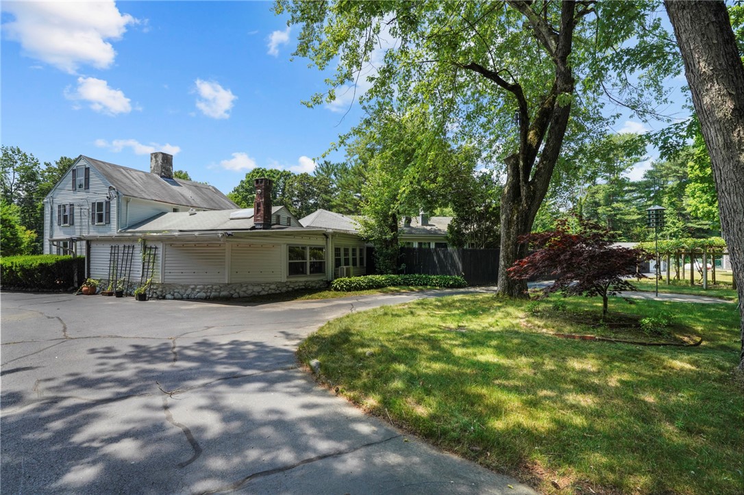 275 Mattity Road North Smithfield, RI 02896 - Photo 5 of 44 Gallery Image 5