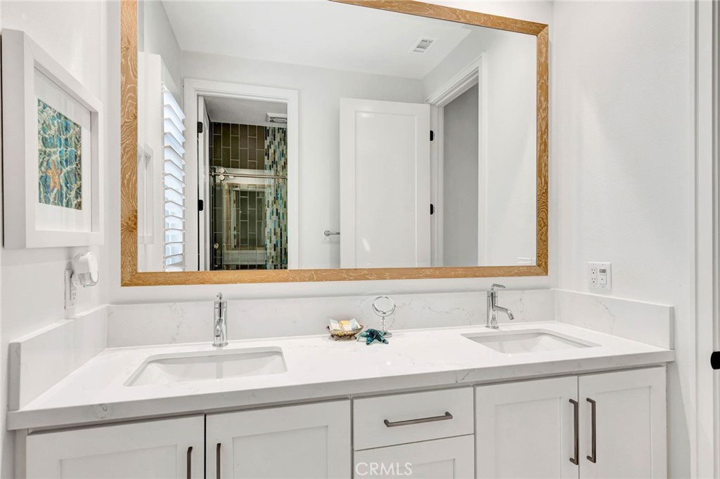 100 Della Irvine, CA 92602 - Photo 13 of 31