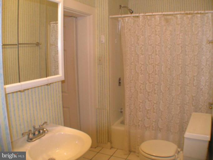 829 Buckingham Road Cumberland, MD 21502 - Photo 11 of 25 Master Bath