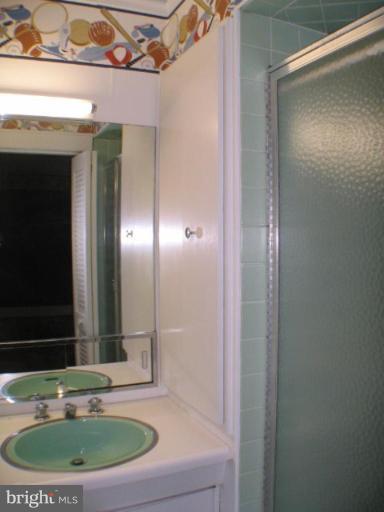 829 Buckingham Road Cumberland, MD 21502 - Photo 16 of 25 Bath, Master bedroom #2