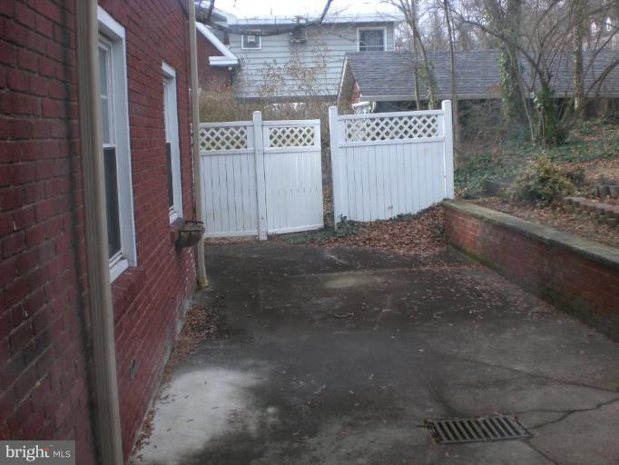 829 Buckingham Road Cumberland, MD 21502 - Photo 19 of 25 Patio