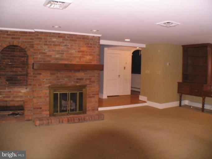 829 Buckingham Road Cumberland, MD 21502 - Photo 6 of 25 Towards kitchen and hallway - Gas firepalce