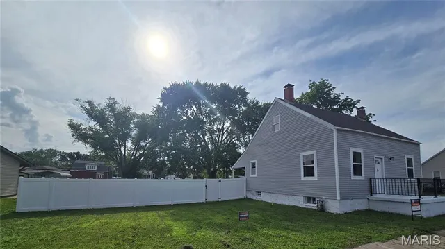 $145,000 | 923 South High Street, Belleville, IL 62220