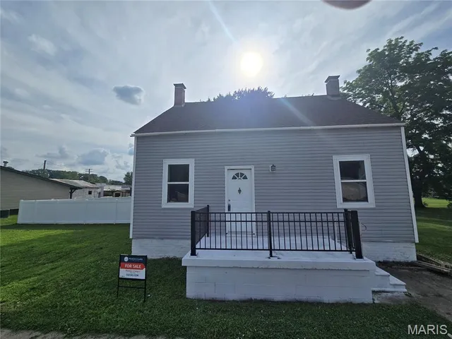 $145,000 | 923 South High Street, Belleville, IL 62220
