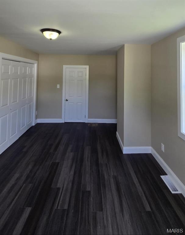 923 South High Street Belleville, IL 62220 - Photo 6 of 23