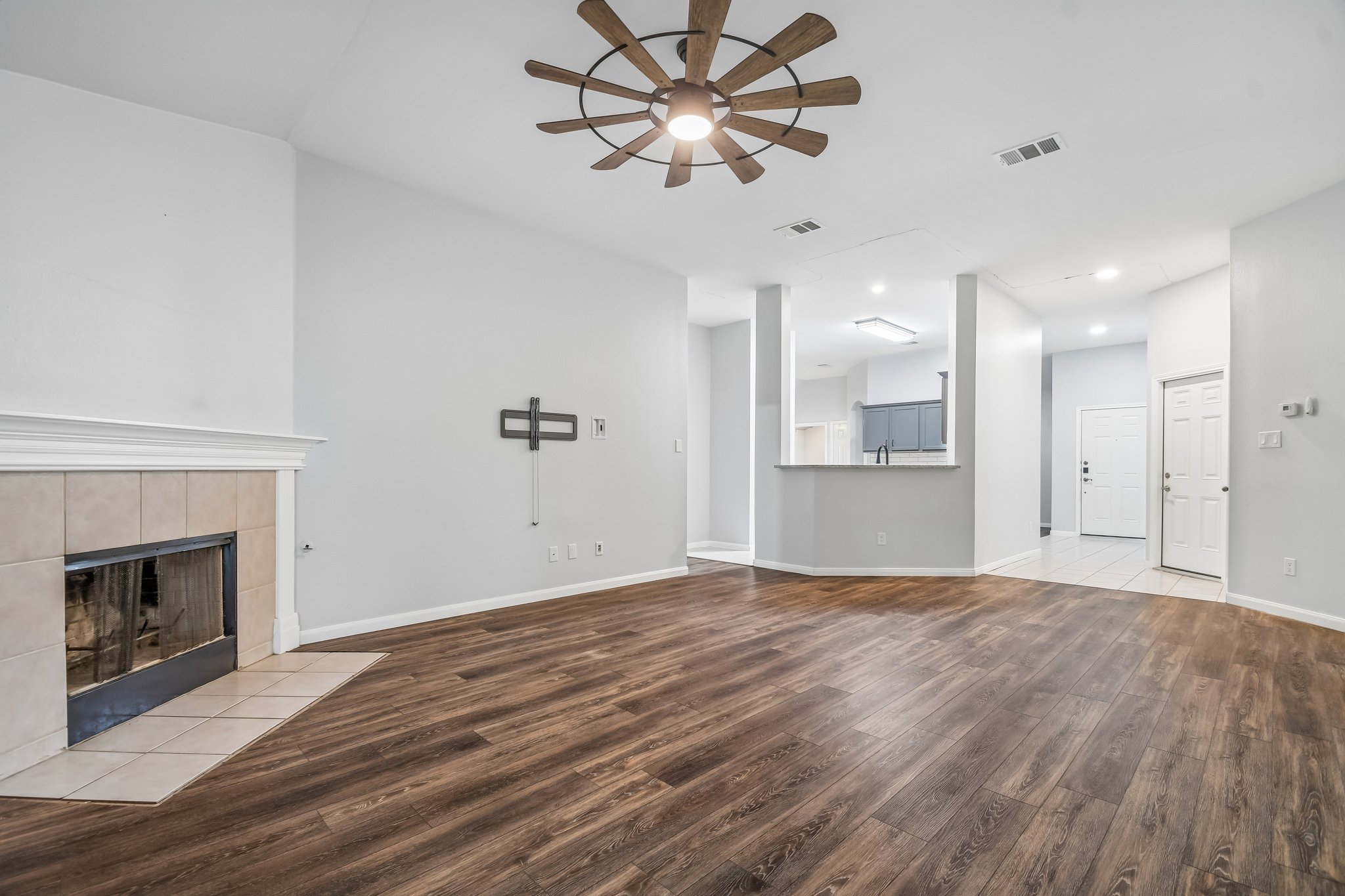 596 Goldenrod Street Kyle, TX 78640 - Photo 6 of 24