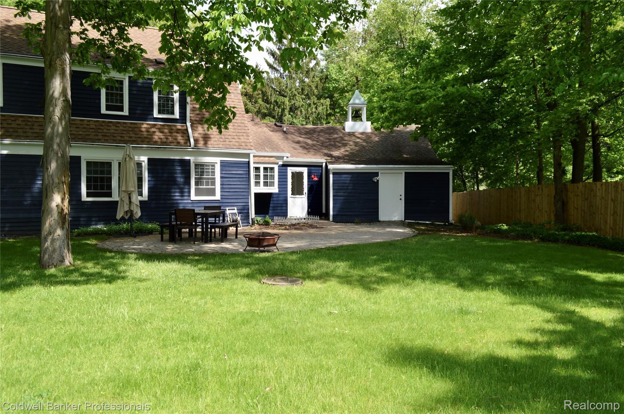 34501 Quaker Valley Road Farmington, MI 48331 - Photo 39 of 43 fullsizeoutput_7fb8.jpeg